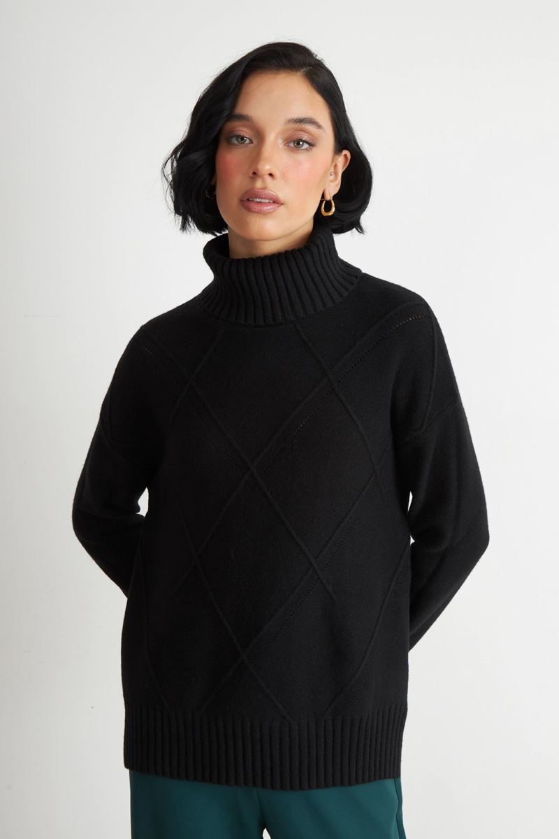 SWEATER CUELLO ALTO ROMBOS NEGRO NICOPOLY - 5