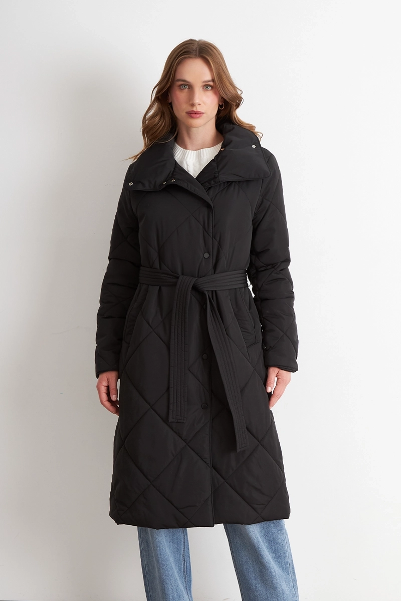 PARKA ACOLCHADA CON CINTURON LAZO NEGRO NICOPOLY - 1