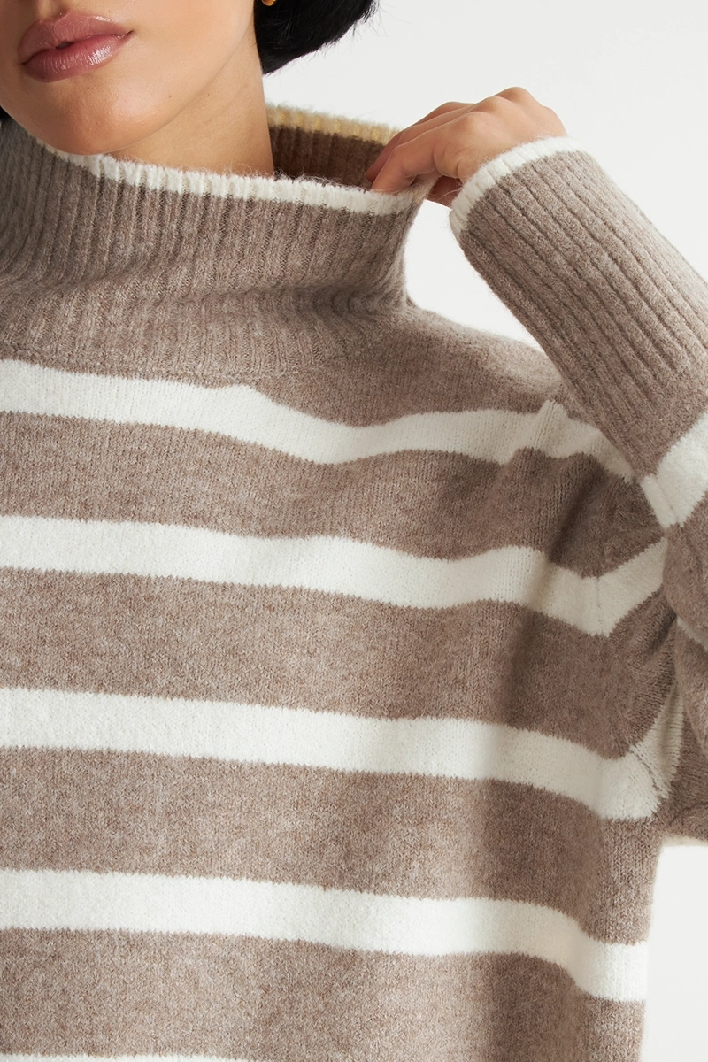 SWEATER CUELLO ALTO RAYAS HORIZONTALES KHAKI NICOPOLY - 5