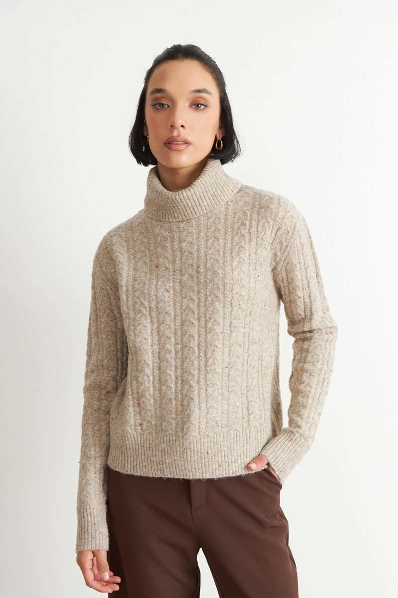 SWEATER TRENZADO CUELLO ALTO CAMEL NICOPOLY - 1