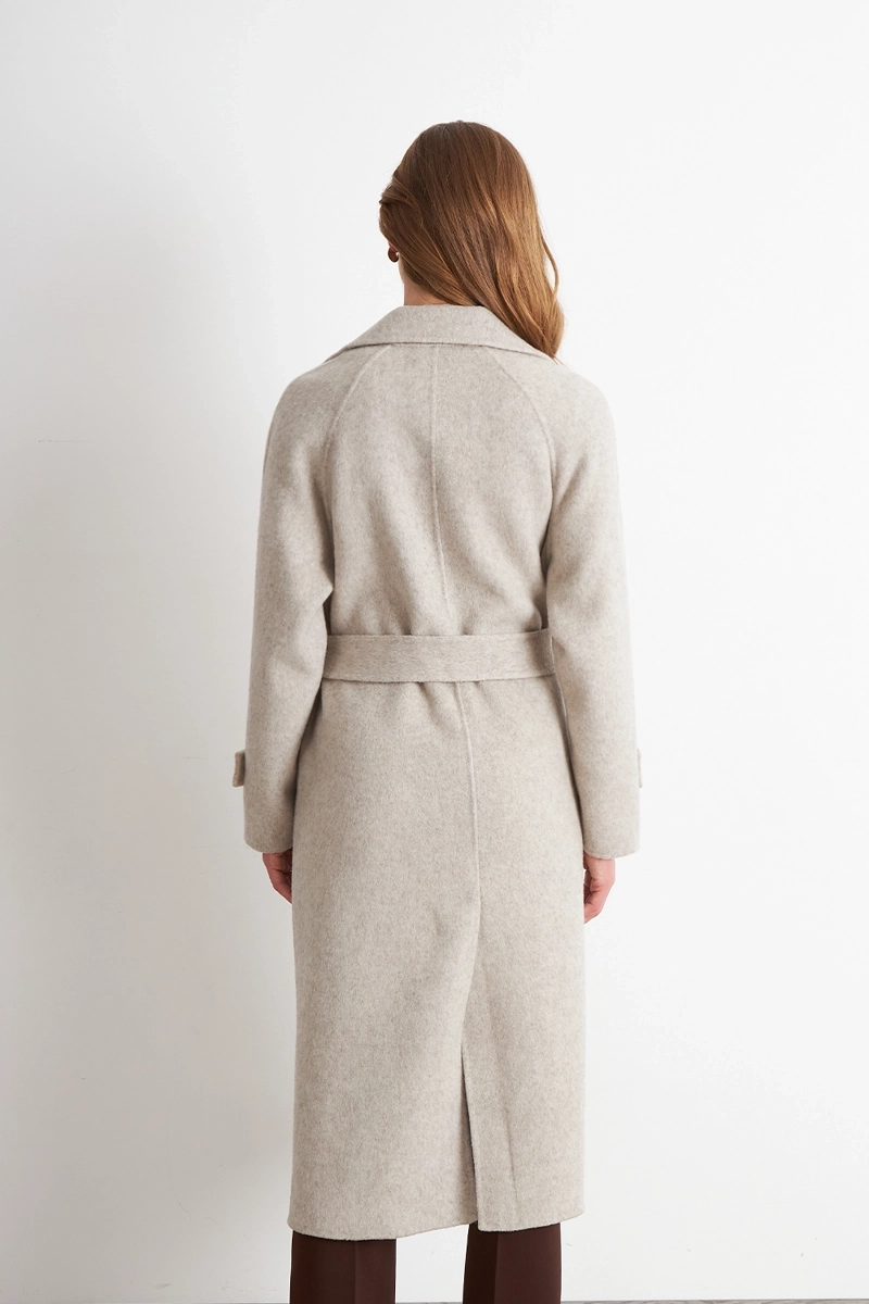 ABRIGO CON SOLAPA Y CINTURON BEIGE NICOPOLY - 4