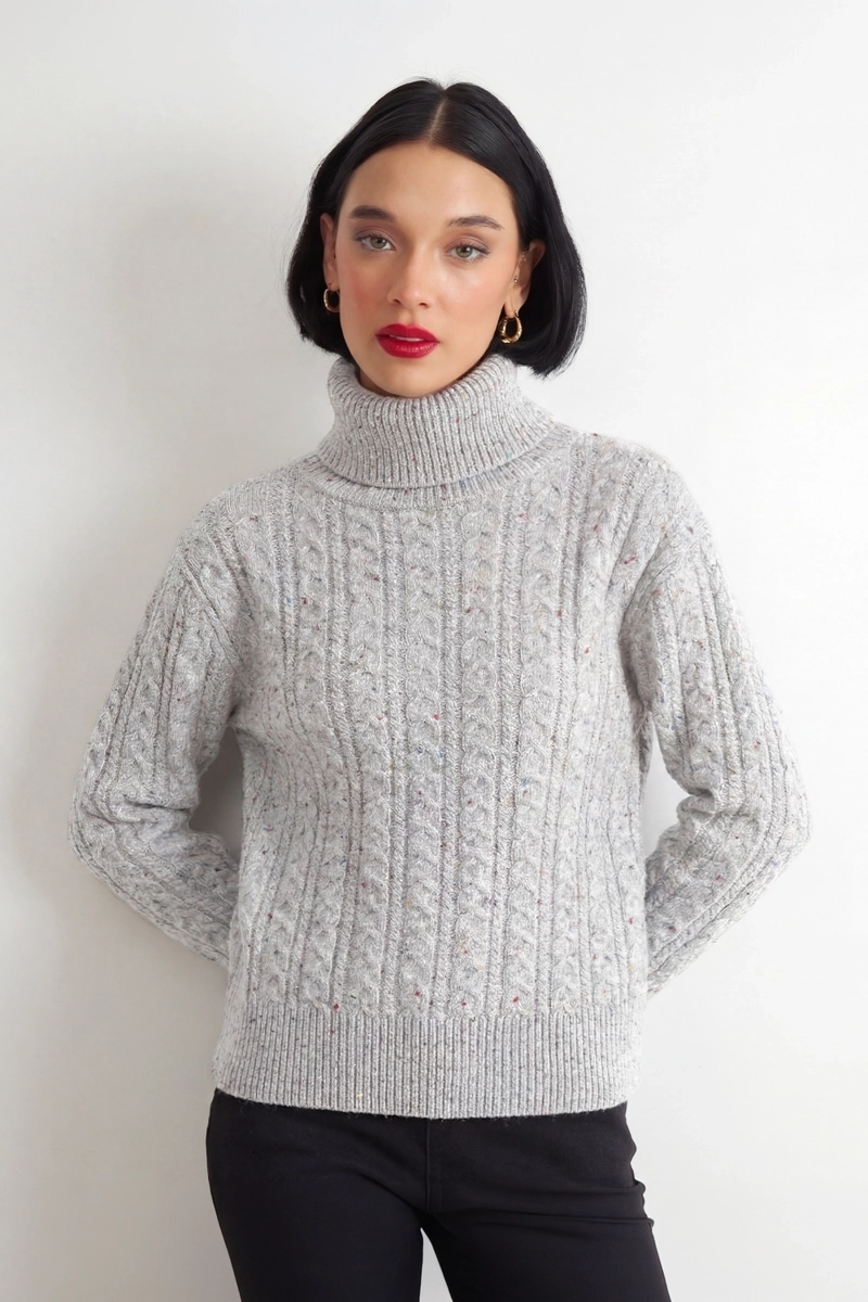 SWEATER TRENZADO CUELLO ALTO GRIS NICOPOLY - 1