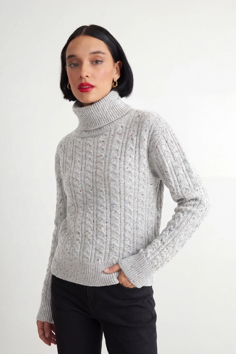 SWEATER TRENZADO CUELLO ALTO GRIS NICOPOLY - 3