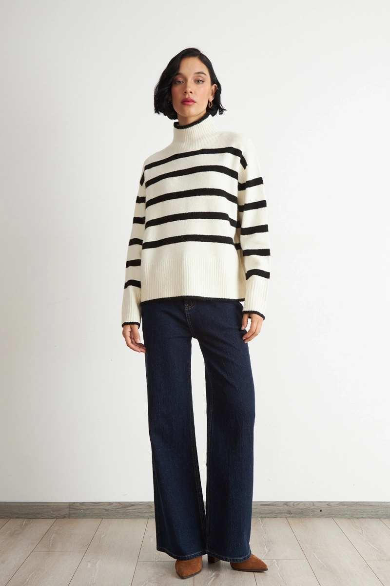 SWEATER CUELLO ALTO RAYAS HORIZONTALES BLANCO NICOPOLY - 2