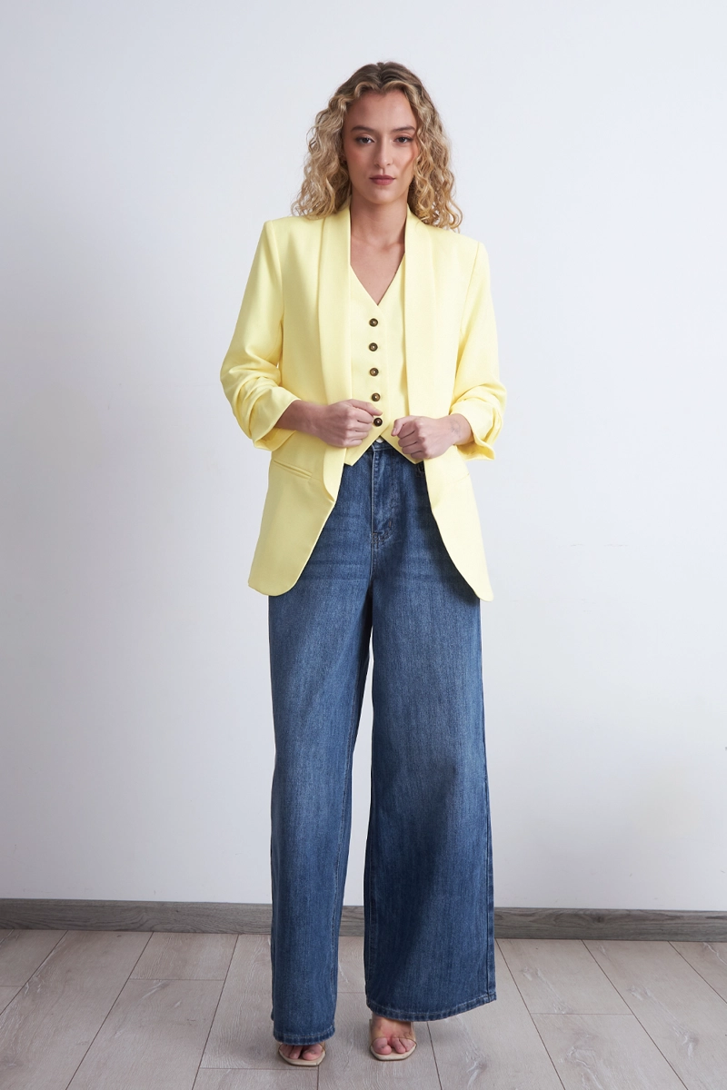 BLAZER MANGA 3/4 AJUSTADO CON SOLAPAS AMARILLO MANTEQUILLA NICOPOLY - 2
