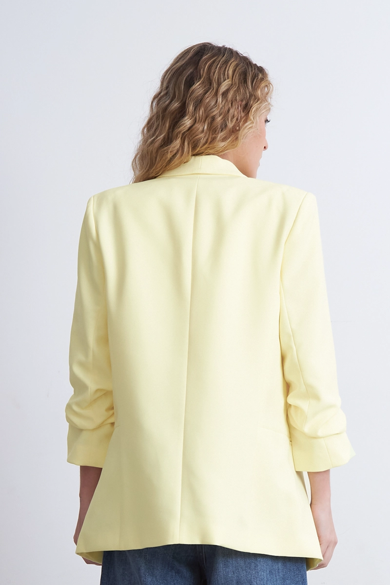 BLAZER MANGA 3/4 AJUSTADO CON SOLAPAS AMARILLO MANTEQUILLA NICOPOLY - 4