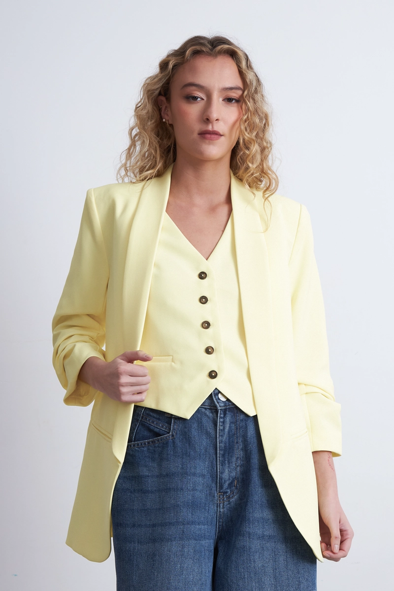 BLAZER MANGA 3/4 AJUSTADO CON SOLAPAS AMARILLO MANTEQUILLA NICOPOLY - 5