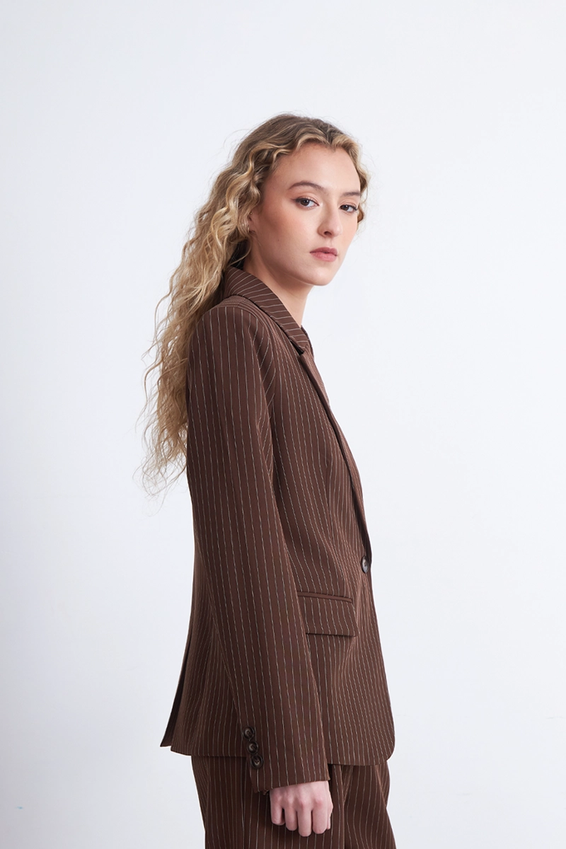 BLAZER RAYAS DIPLOMATICAS CAFE MUJER NICOPOLY - 4