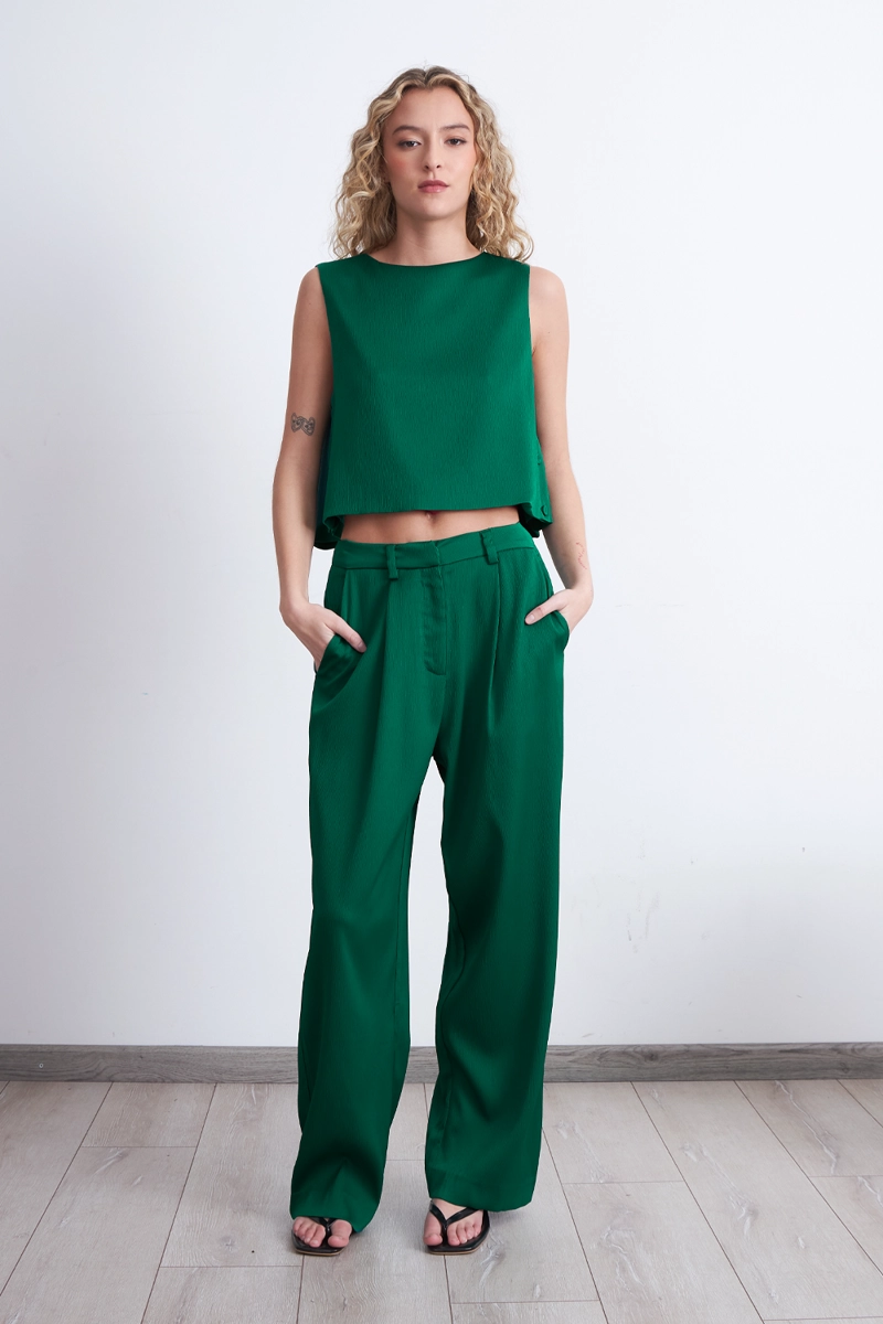 TOP CORTO TIPO SATIN VERDE MUJER NICOPOLY - 6