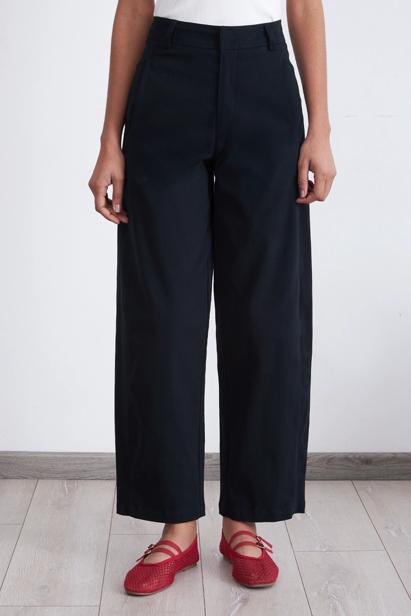 PANTALON CORTE BARREL AZUL MARINO MUJER NICOPOLY - 1