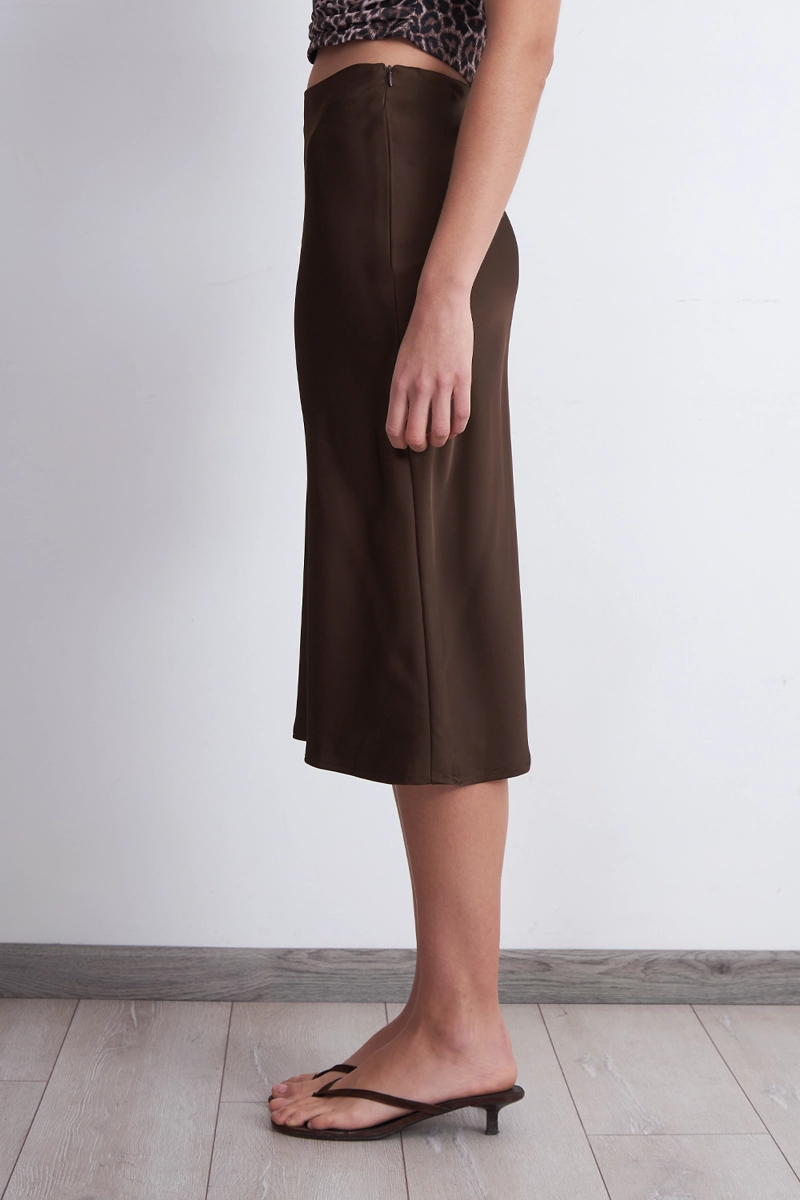 FALDA TIPO SATIN CAFE MUJER NICOPOLY - 3