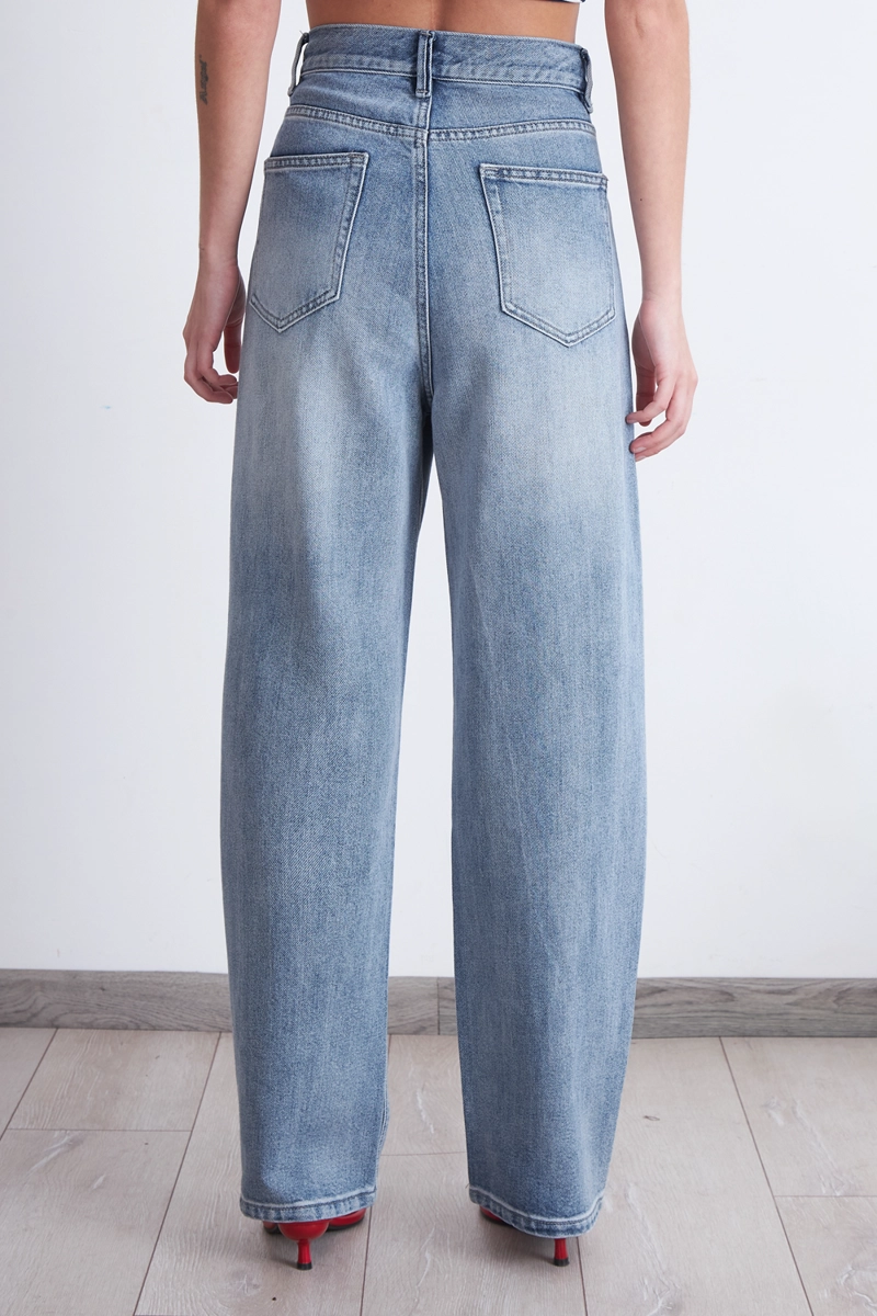 JEANS BARREL CELESTE MUJER NICOPOLY - 4