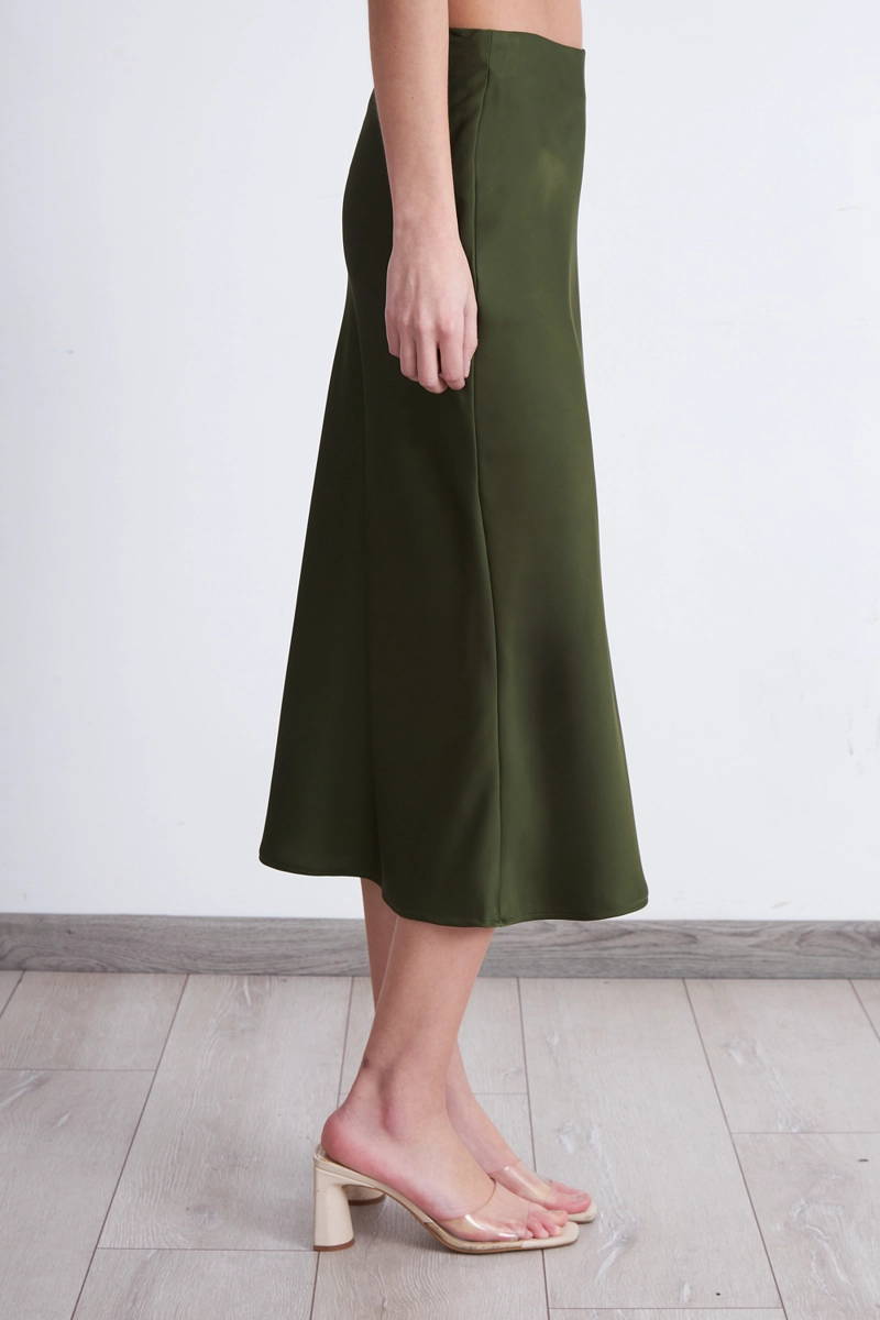 FALDA TIPO SATIN OLIVA MUJER NICOPOLY - 3