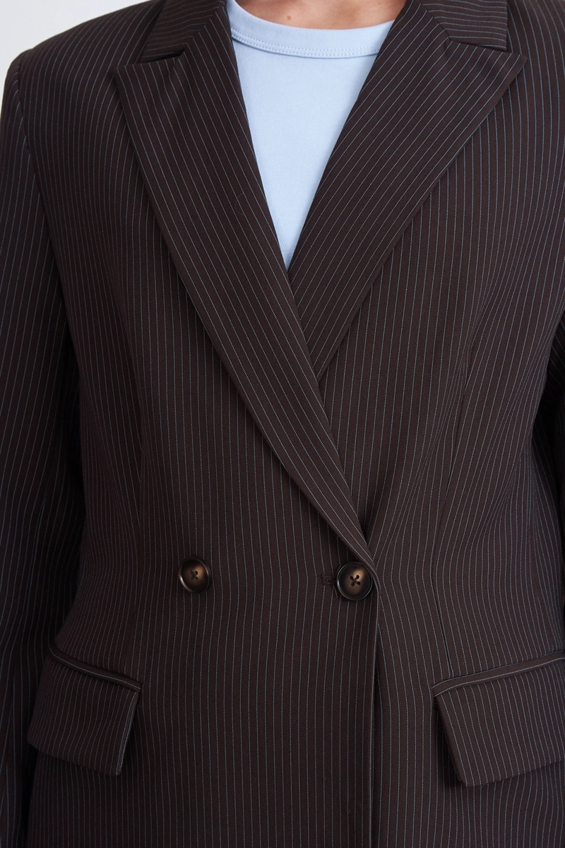 BLAZER CRUZADO RAYAS DIPLOMATICAS CAFE  NICOPOLY - 6