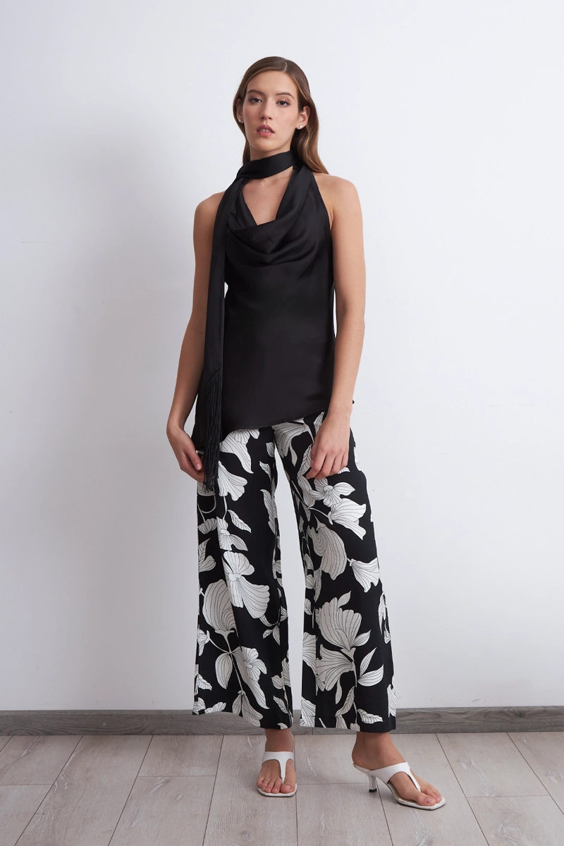 BLUSA DRAPEADA TIPO SATIN CON CORBATIN NEGRO MUJER NICOPOLY - 2