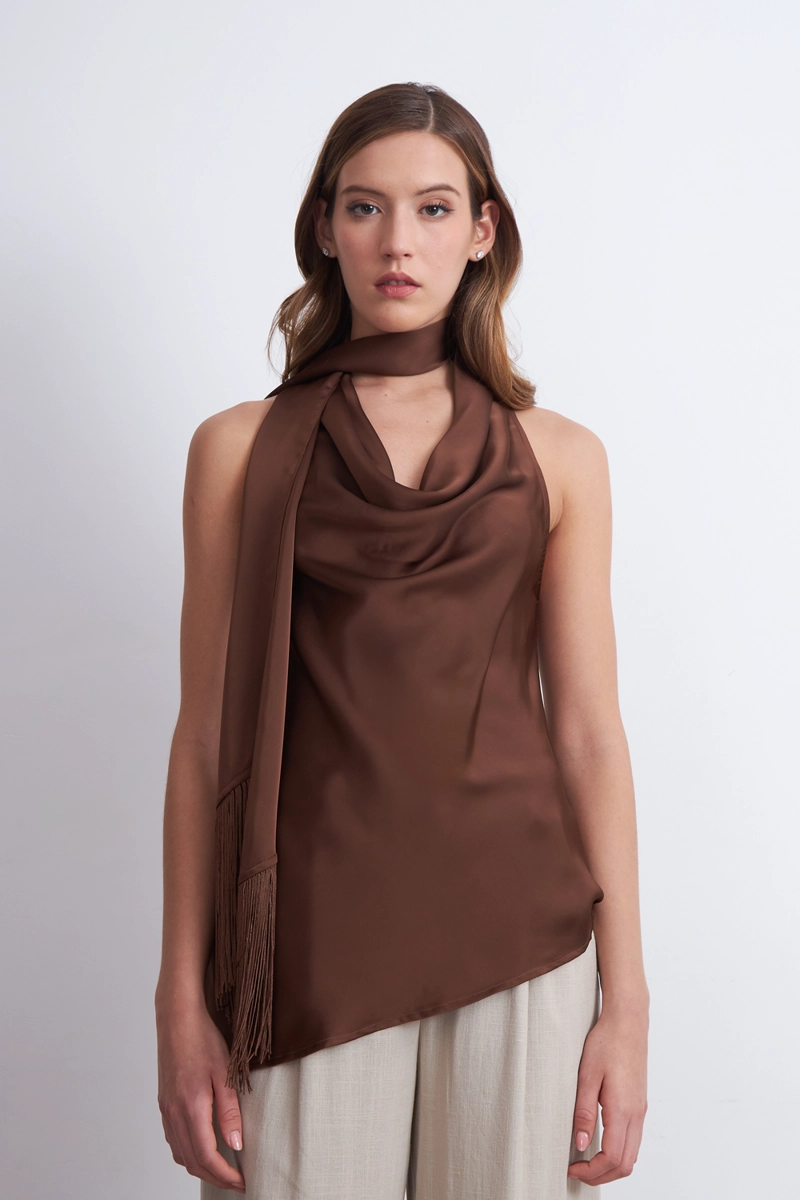 BLUSA DRAPEADA TIPO SATIN CON CORBATIN CAFE MUJER NICOPOLY - 1
