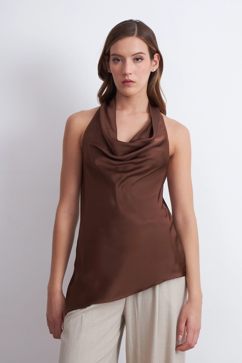 BLUSA DRAPEADA TIPO SATIN CON CORBATIN CAFE MUJER NICOPOLY - 6