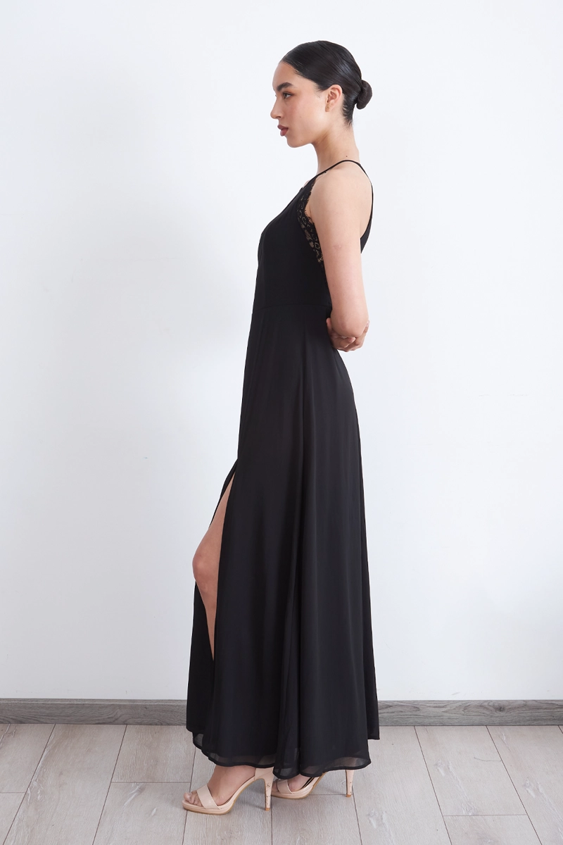 VESTIDO LARGO HALTER DETALLE ENCAJE NEGRO MUJER NICOPOLY - 3