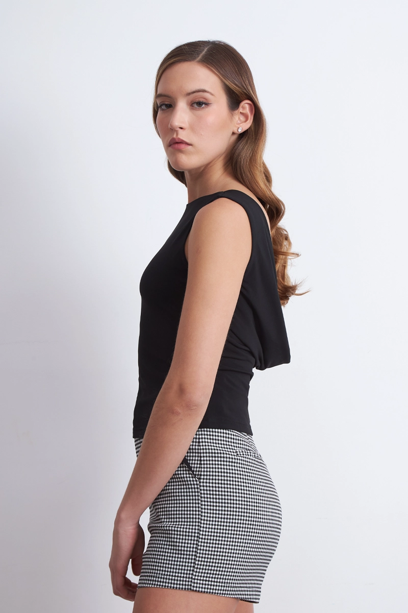TOP CUELLO BOTE ESPALDA DRAPEADA NEGRO NICOPOLY - 3