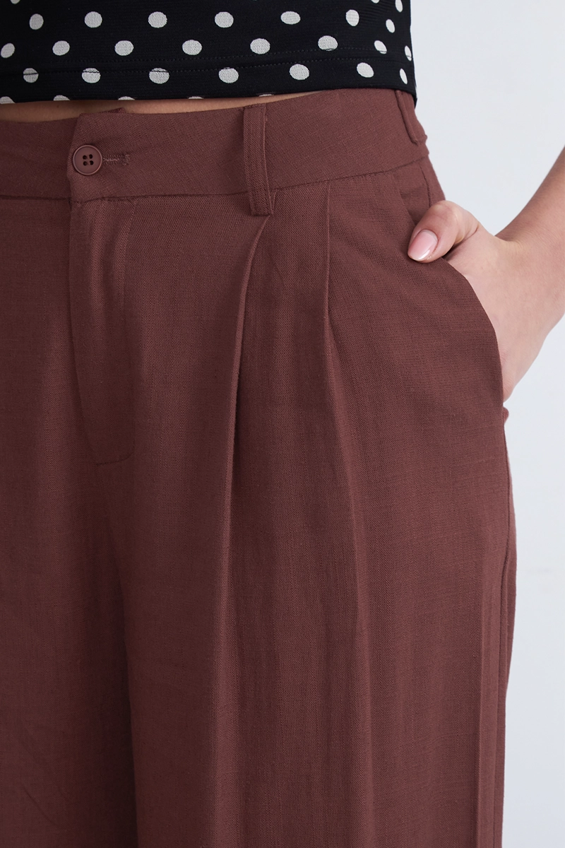 PANTALON TEXTURA LINO CAFE MUJER NICOPOLY - 7