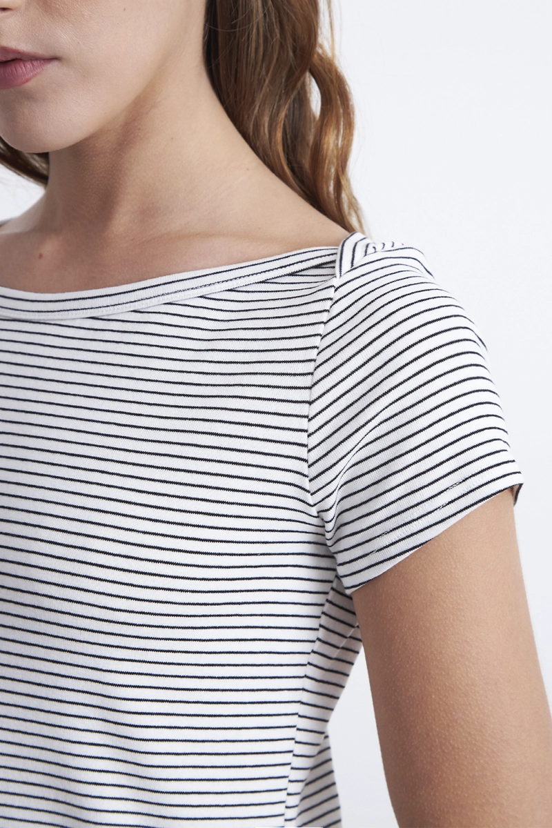 POLERA RAYAS HORIZONTALES CUELLO BOTE BLANCO MUJER NICOPOLY - 7