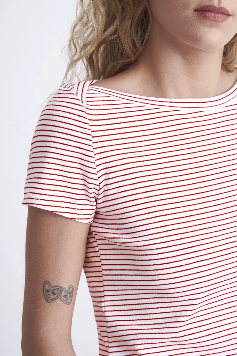POLERA RAYAS HORIZONTALES CUELLO BOTE ROJO MUJER NICOPOLY - 7