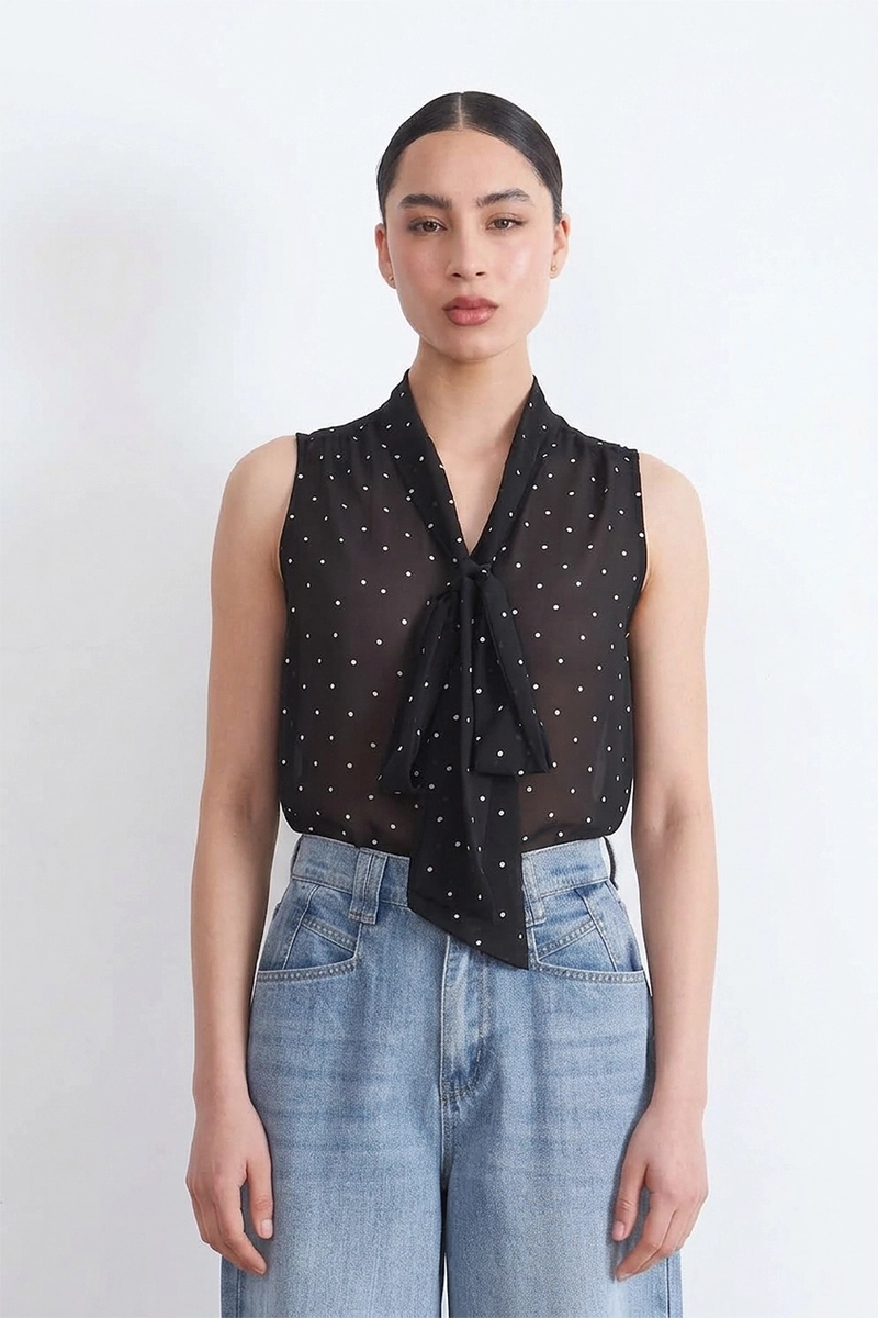 BLUSA PUNTOS CORBATIN NEGRO NICOPOLY - 1