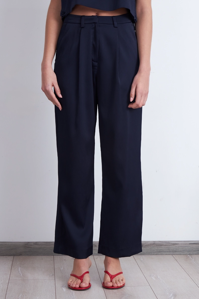 PANTALON SATINADO AZUL MARINO NICOPOLY - 6