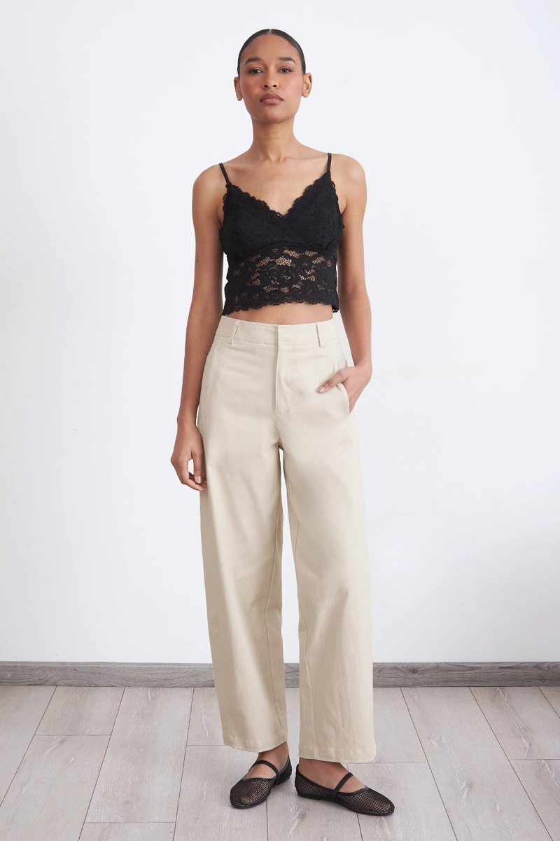 PANTALON CORTE BARREL BEIGE NICOPOLY - 2