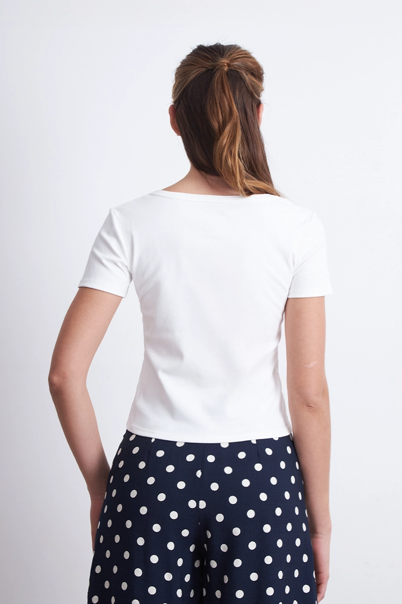 POLERA BASICA MANGA CORTA CUELLO U BLANCO MUJER NICOPOLY - 4
