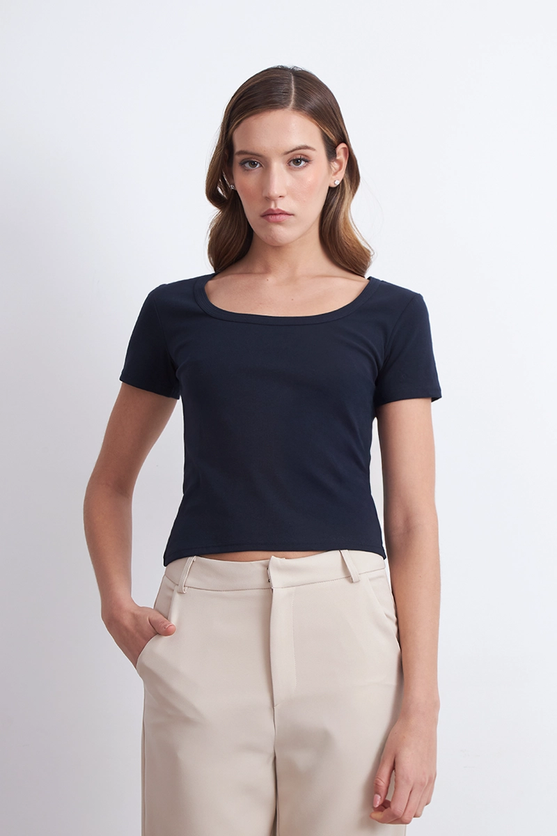 POLERA BASICA MANGA CORTA CUELLO U AZUL MARINO MUJER NICOPOLY - 6