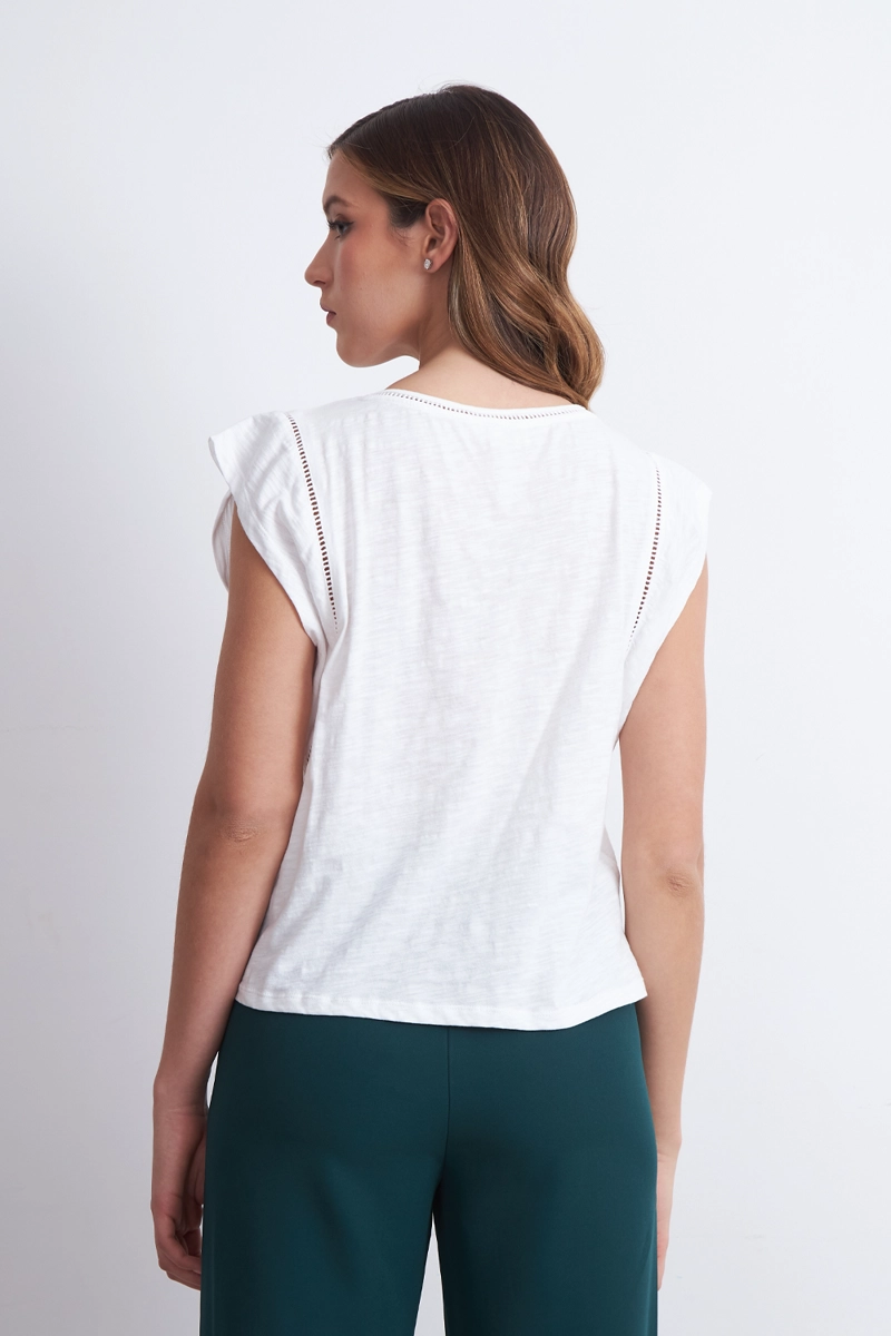 POLERA MANGA CAIDA DETALLE CALADO BLANCO MUJER NICOPOLY - 4