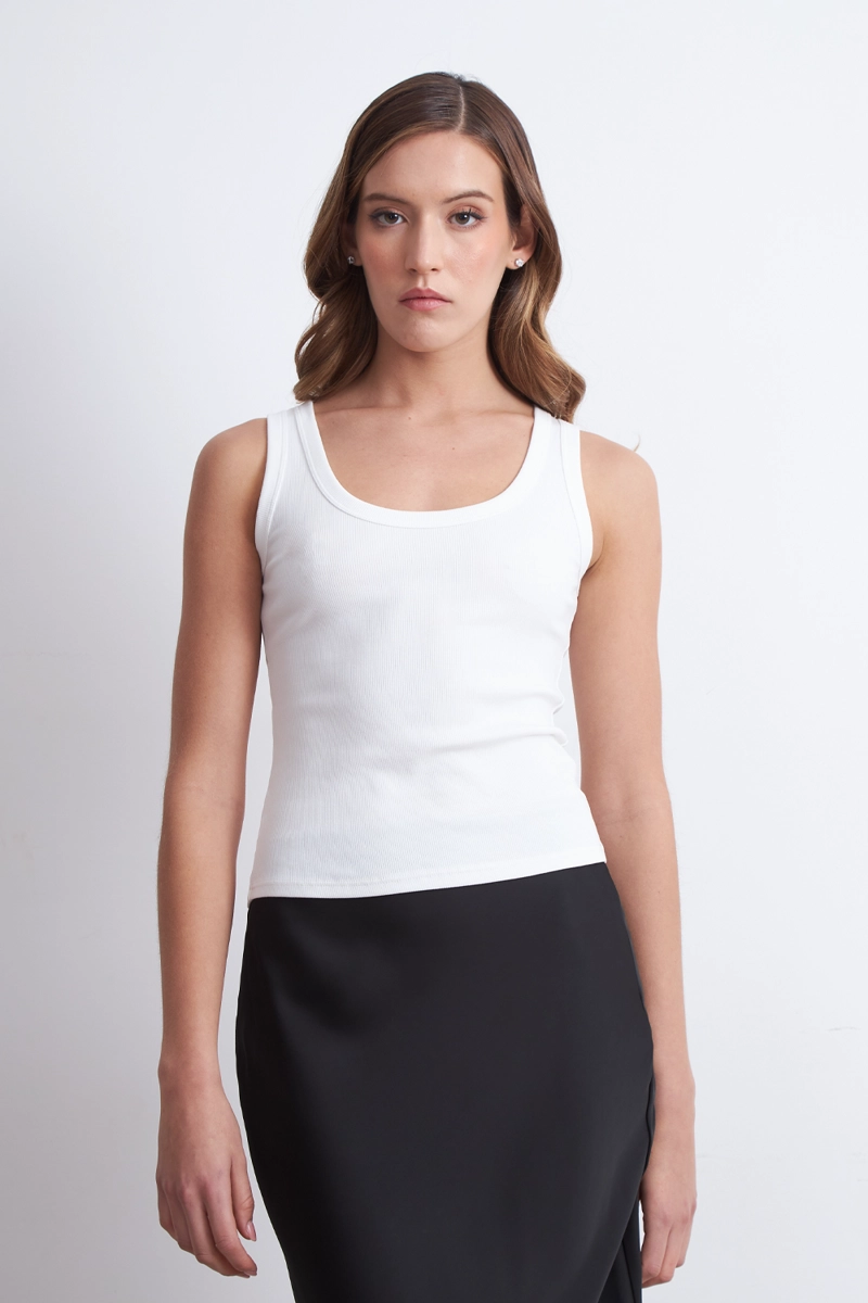 TOP SIN MANGAS CUELLO U BLANCO MUJER NICOPOLY - 2