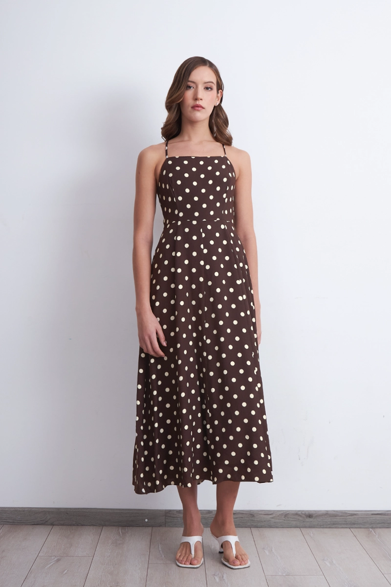 VESTIDO MIDI ENTALLADO CON LUNARES CAFE MUJER NICOPOLY - 6