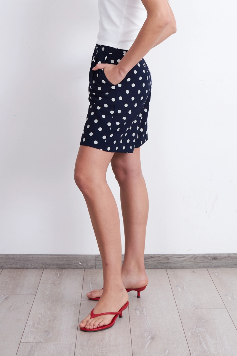 SHORT BERMUDA LUNARES AZUL MARINO MUJER NICOPOLY - 3