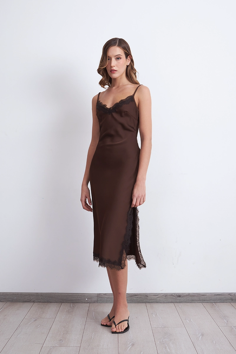 VESTIDO LENCERO SATINADO CON ENCAJE CAFE MUJER NICOPOLY - 6