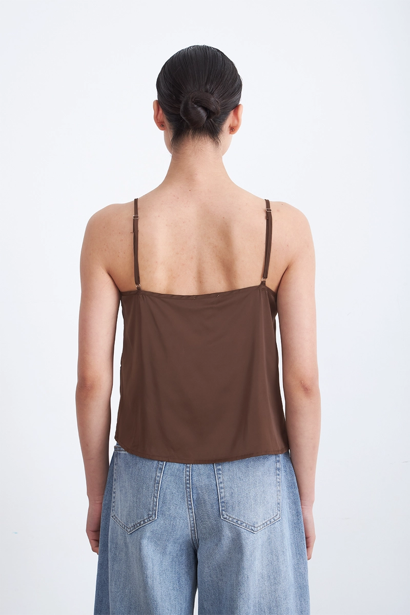 BLUSA LENCERA TIPO SATIN CAFE MUJER NICOPOLY - 4