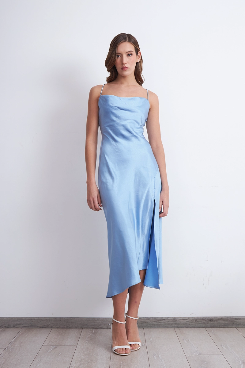 VESTIDO MIDI SATINADO DRAPEADO SATIN CELESTE MUJER NICOPOLY - 1