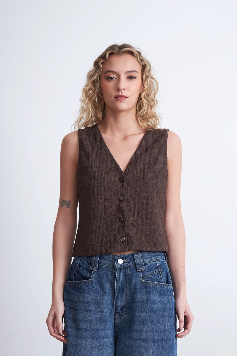 GILET TEXTURIZADO CREPE MOCCA MUJER NICOPOLY - 1