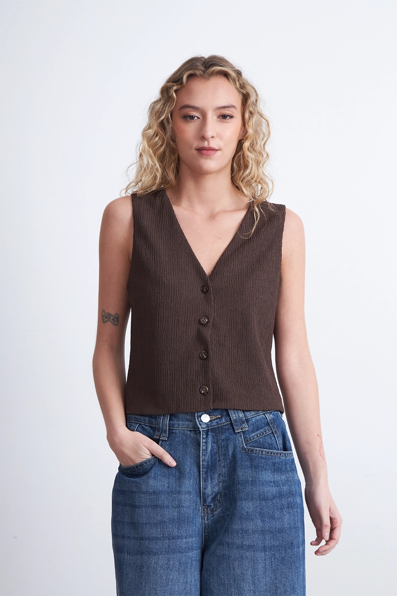 GILET TEXTURIZADO CREPE MOCCA MUJER NICOPOLY - 6