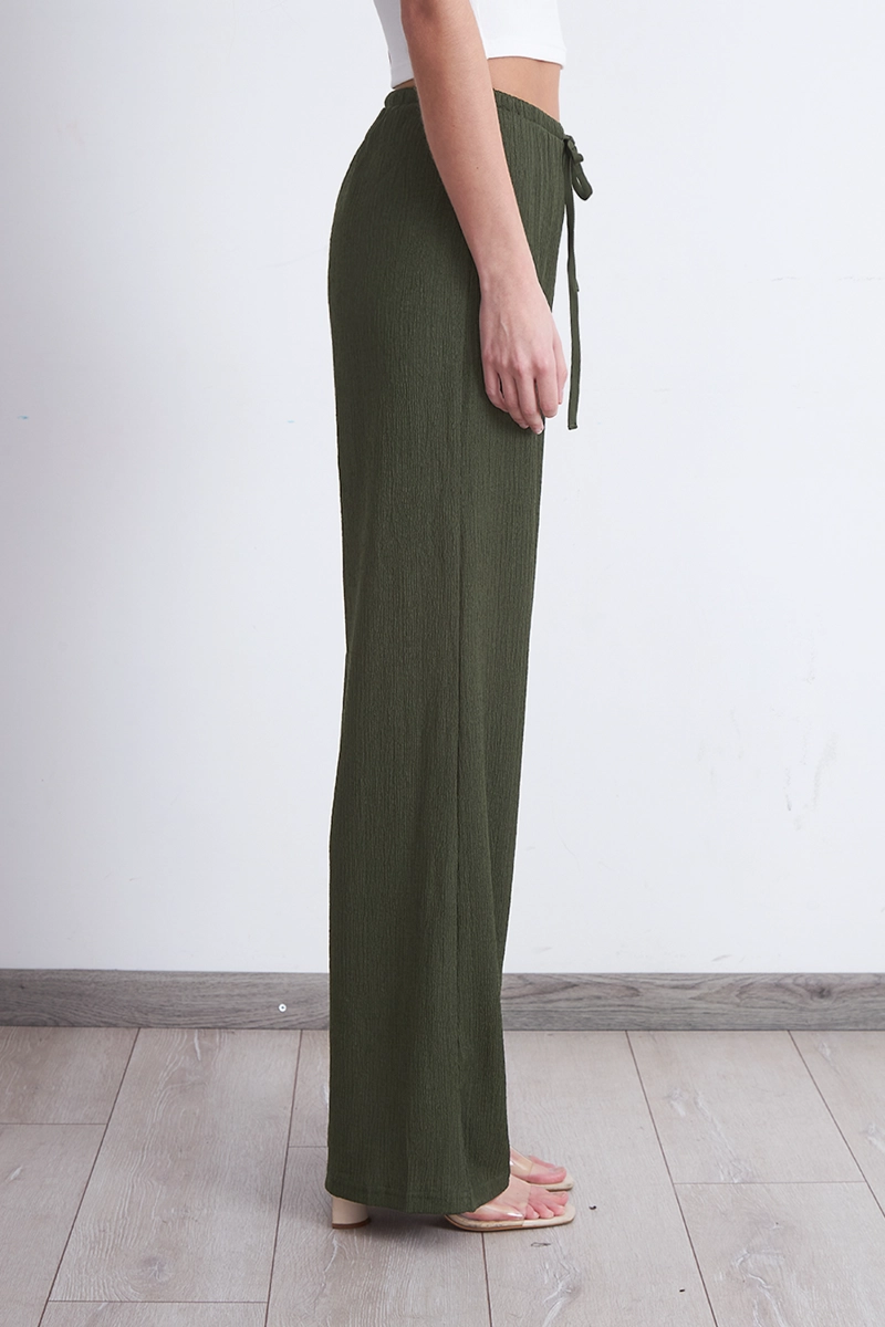 PANTALON CREPE CON LAZO AJUSTABLE OLIVA MUJER NICOPOLY - 3