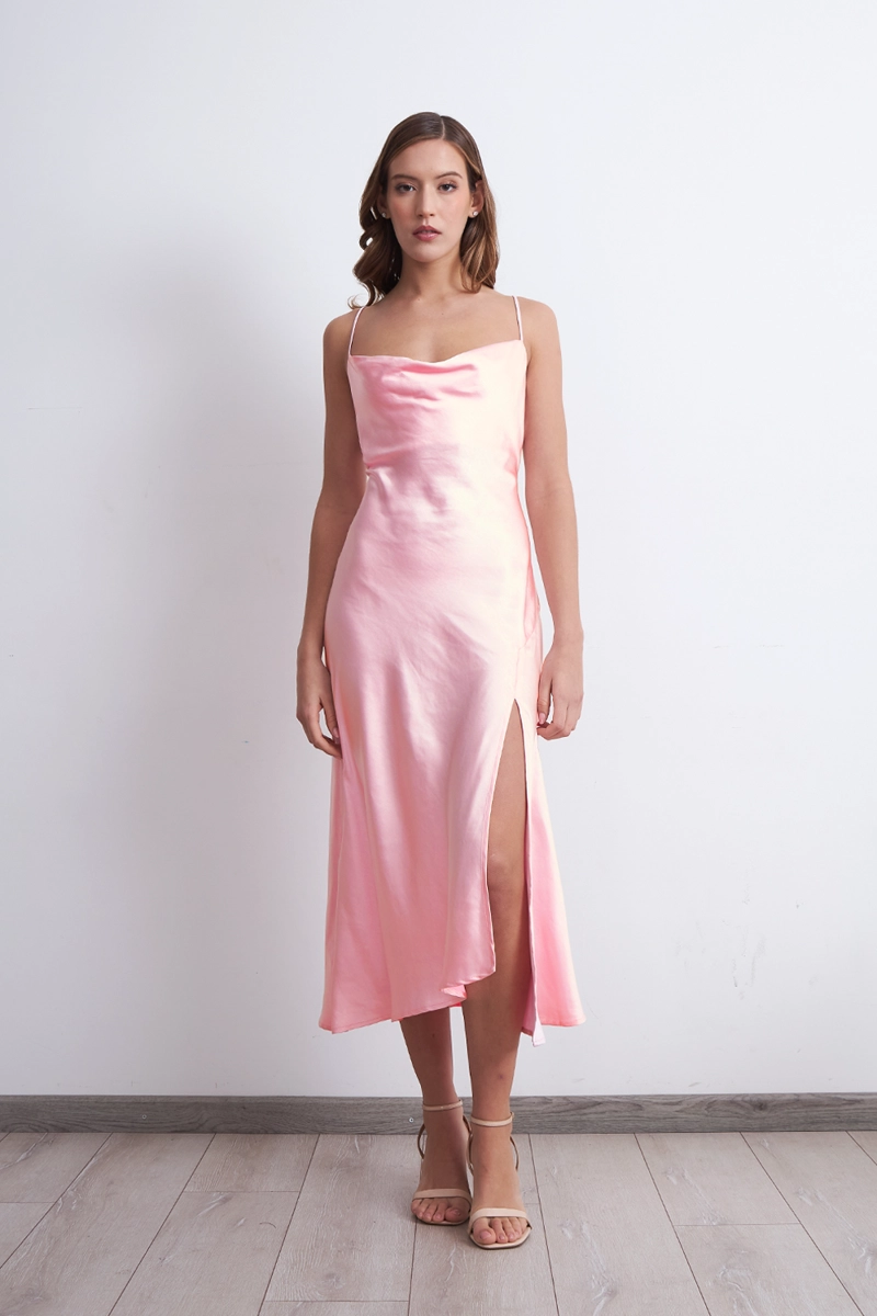 VESTIDO MIDI SATINADO DRAPEADO SATIN ROSADO MUJER NICOPOLY - 2