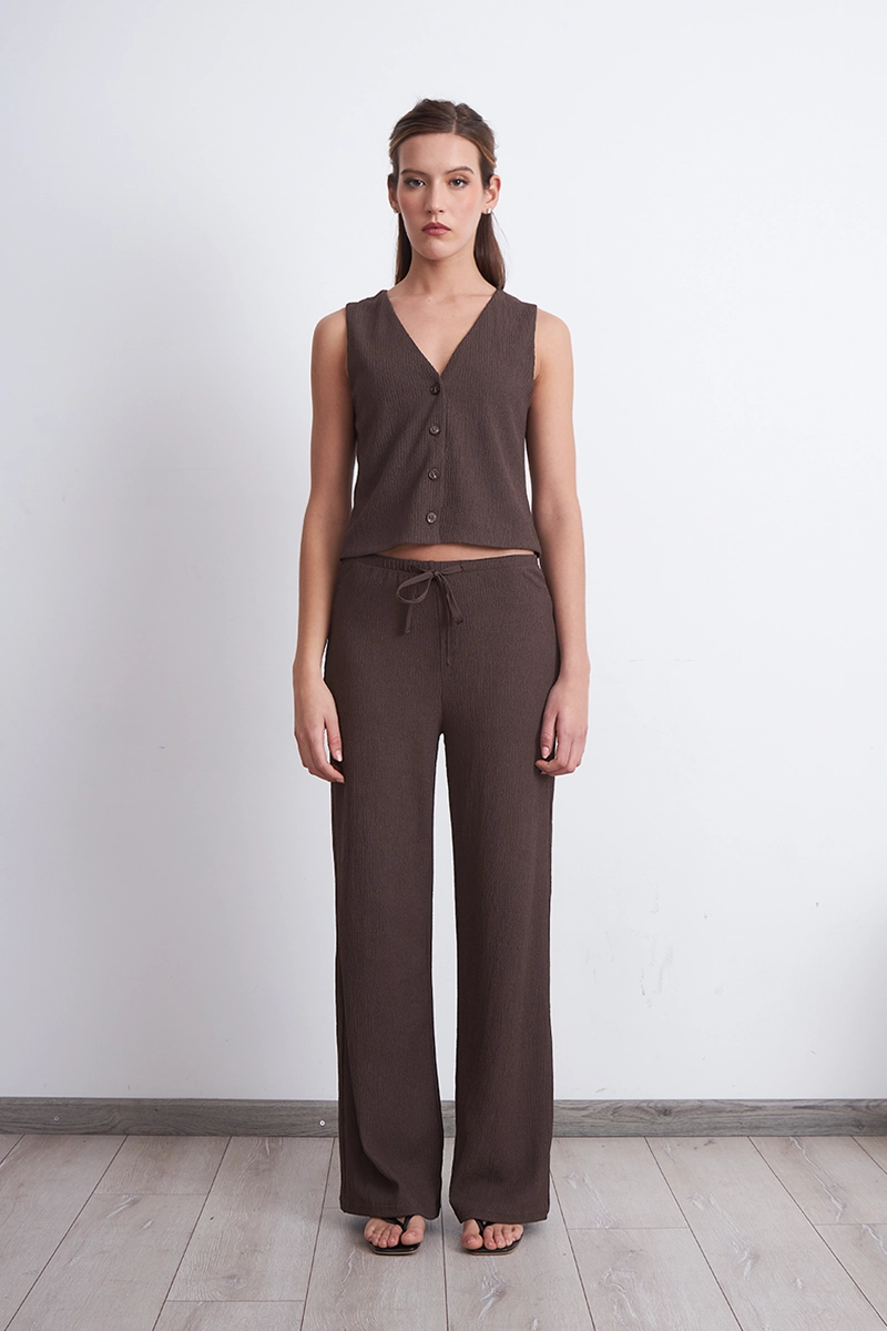 PANTALON CREPE CON LAZO AJUSTABLE MOCCA MUJER NICOPOLY - 2