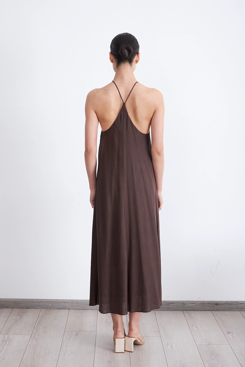 VESTIDO TIPO LINO HALTER CAFE MUJER NICOPOLY - 4