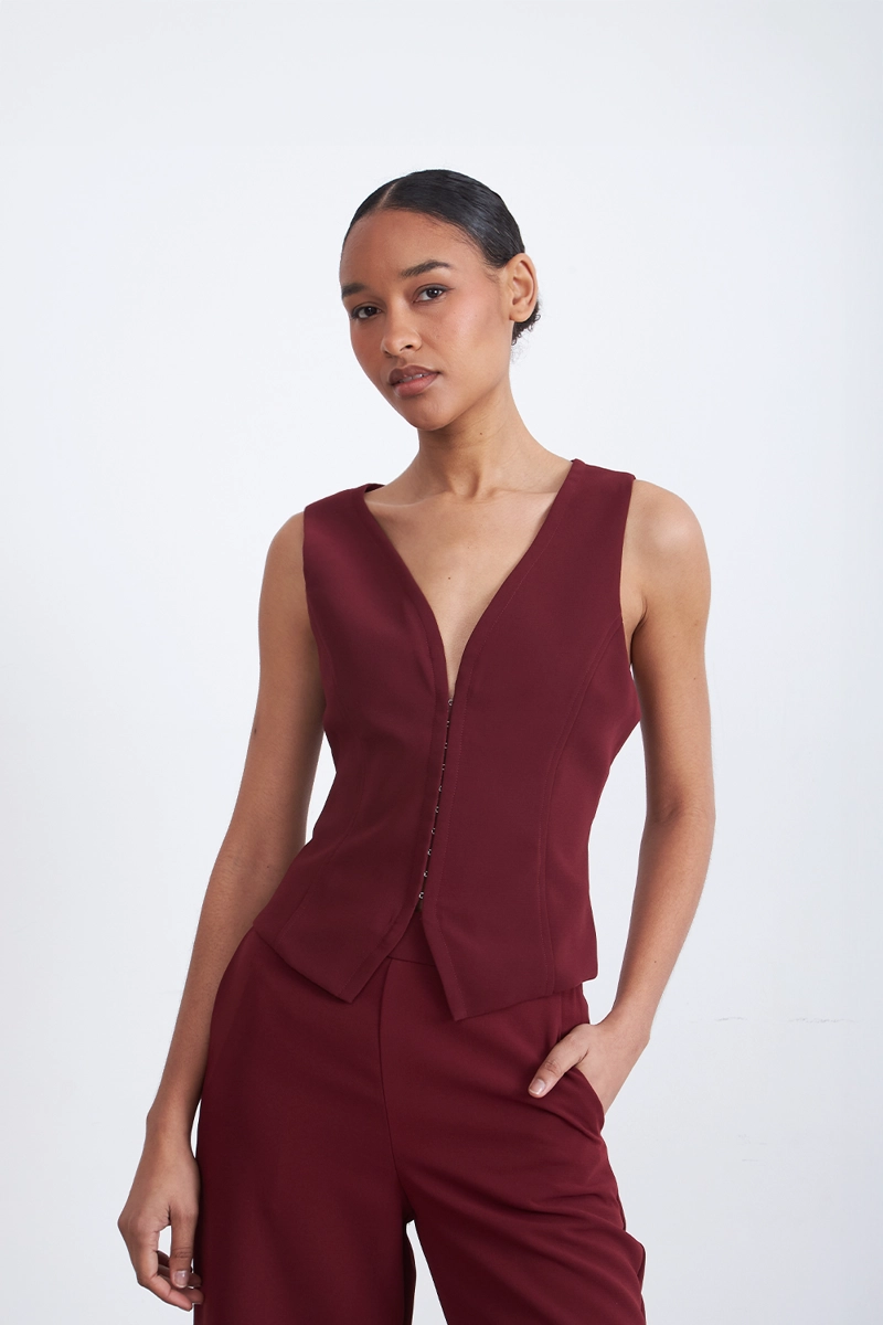 GILET ESCOTE EN V PROFUNDO BURDEO MUJER NICOPOLY - 6