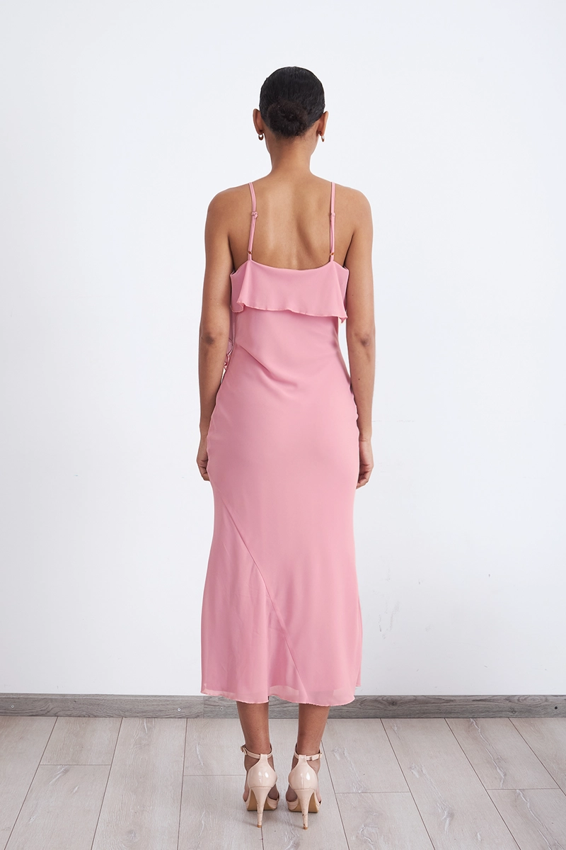 VESTIDO LISO CON VOLANTE EN ESCOTE ROSADO MUJER NICOPOLY - 4