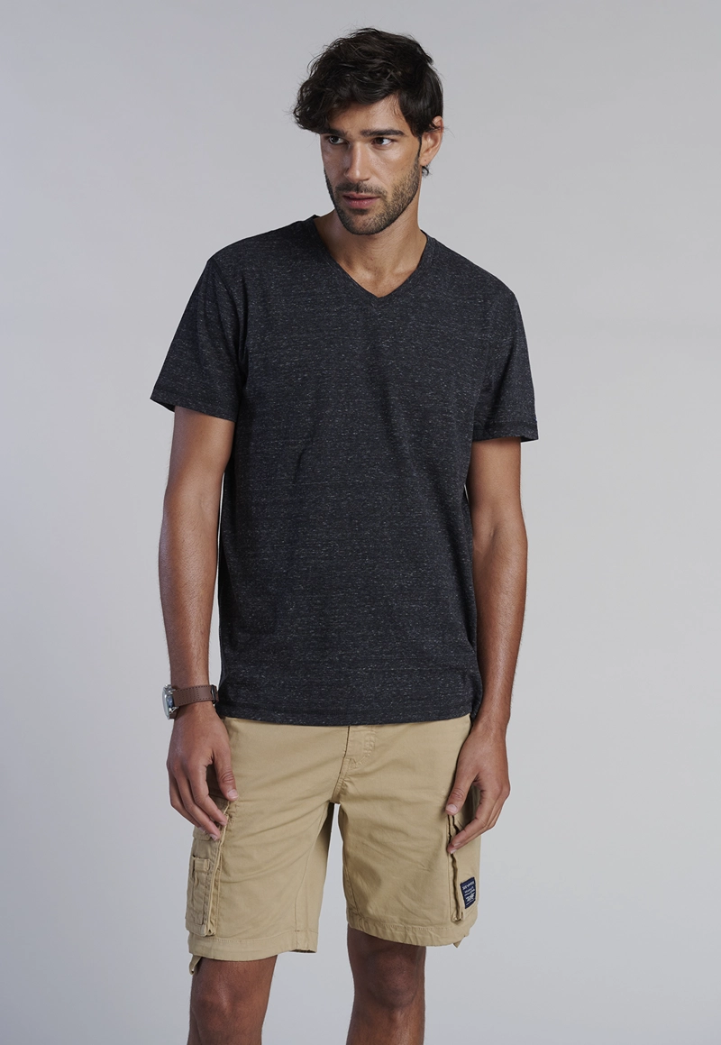 POLERA V NECK ALASKA BLACK - 1