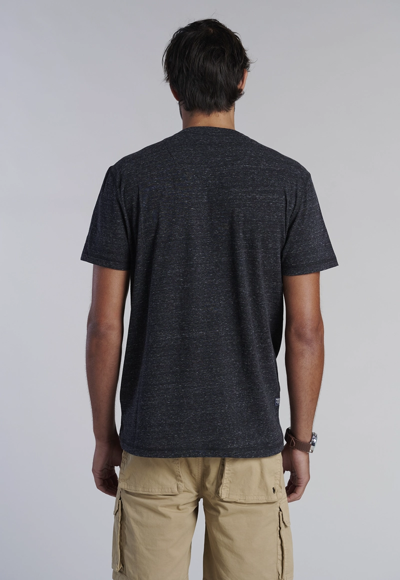 POLERA V NECK ALASKA BLACK - 4