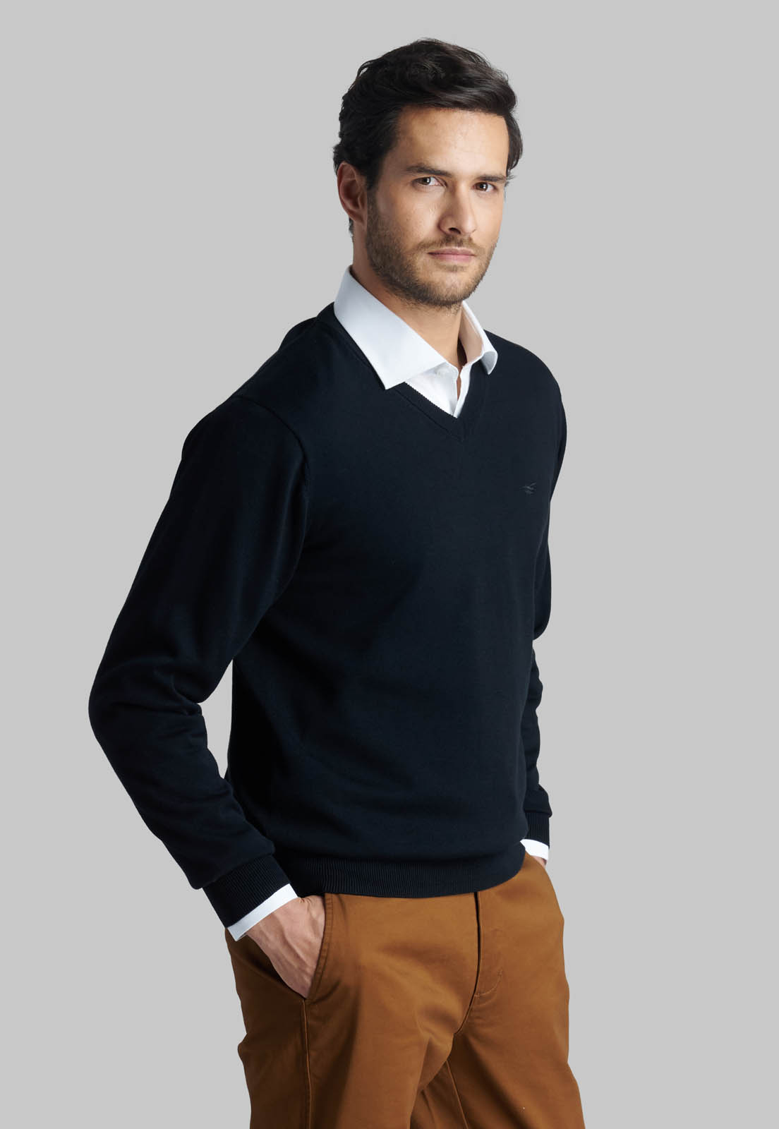 SWEATER V NECK SOLIDO BLACK - 1