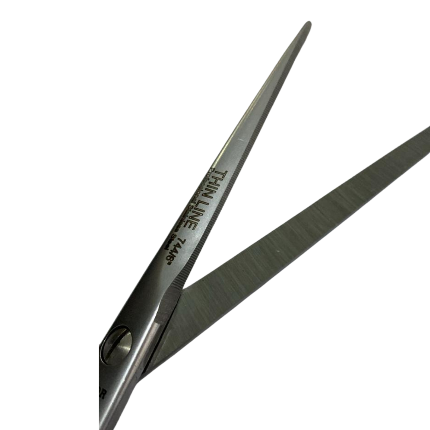 TIJERA HENBOR ITALIANA THIN LINE 744 6.5'' MICRODENTADA - 4